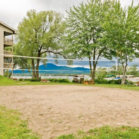 Magog Waterfront Condo Bagian luar foto